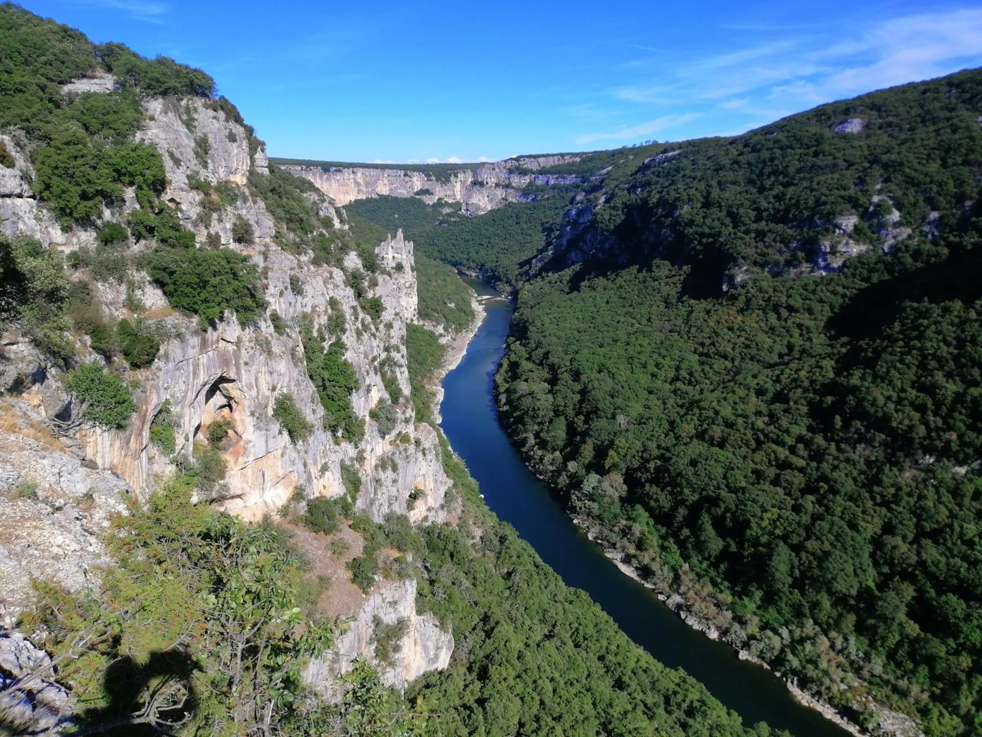 Superbe Appartement Dans Residence Avec Piscine Saint-Martin-dʼArdèche Eksteriør bilde