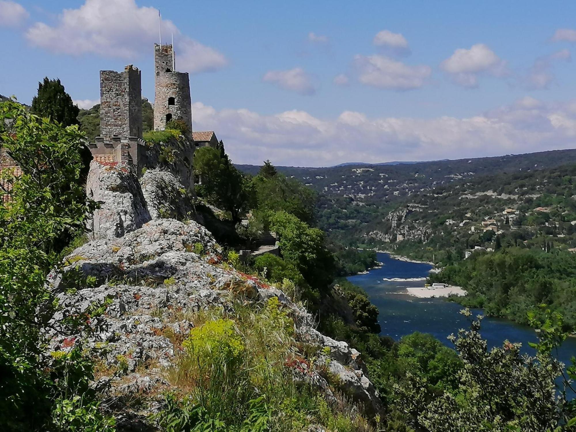 Superbe Appartement Dans Residence Avec Piscine Saint-Martin-dʼArdèche Eksteriør bilde