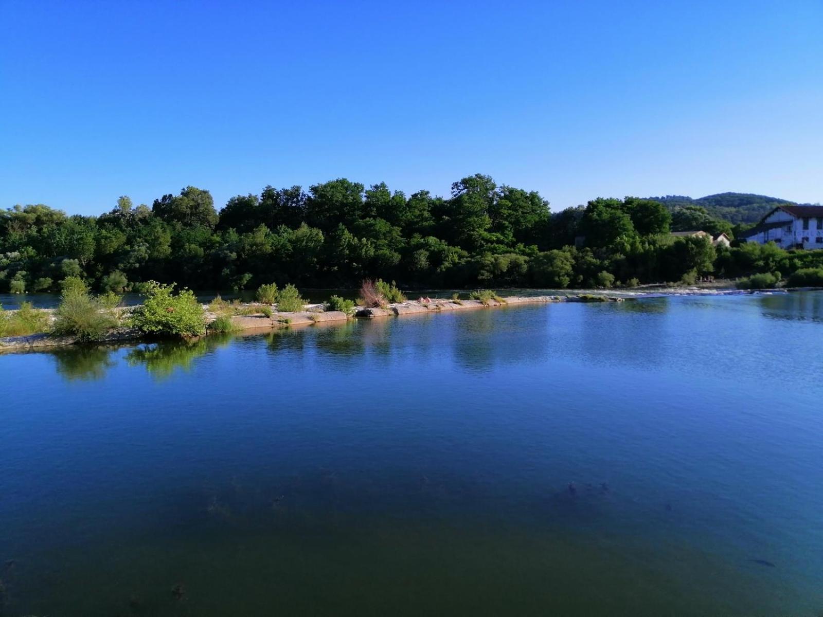 Superbe Appartement Dans Residence Avec Piscine Saint-Martin-dʼArdèche Eksteriør bilde